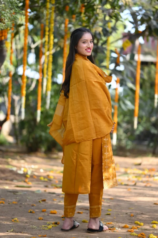 Yamin Kurta Pant with Dupatta